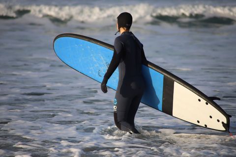 Spor de surf la grève blanche France