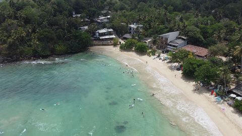 The Cove Surf Spot Sri Lanka