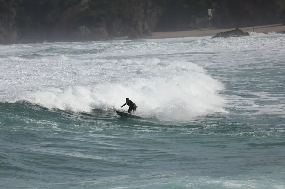 Absolute SURF - ESB CROZON-MORGAT