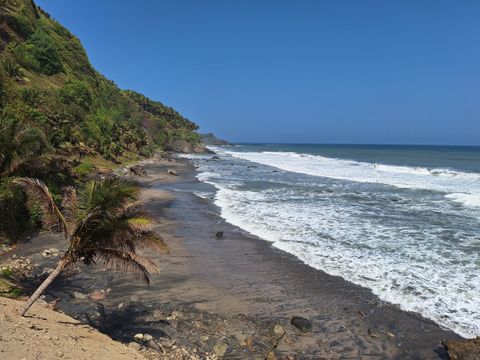 Pantai Are Guling Indonesia